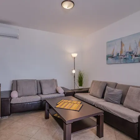 Sop Apartman Čižići